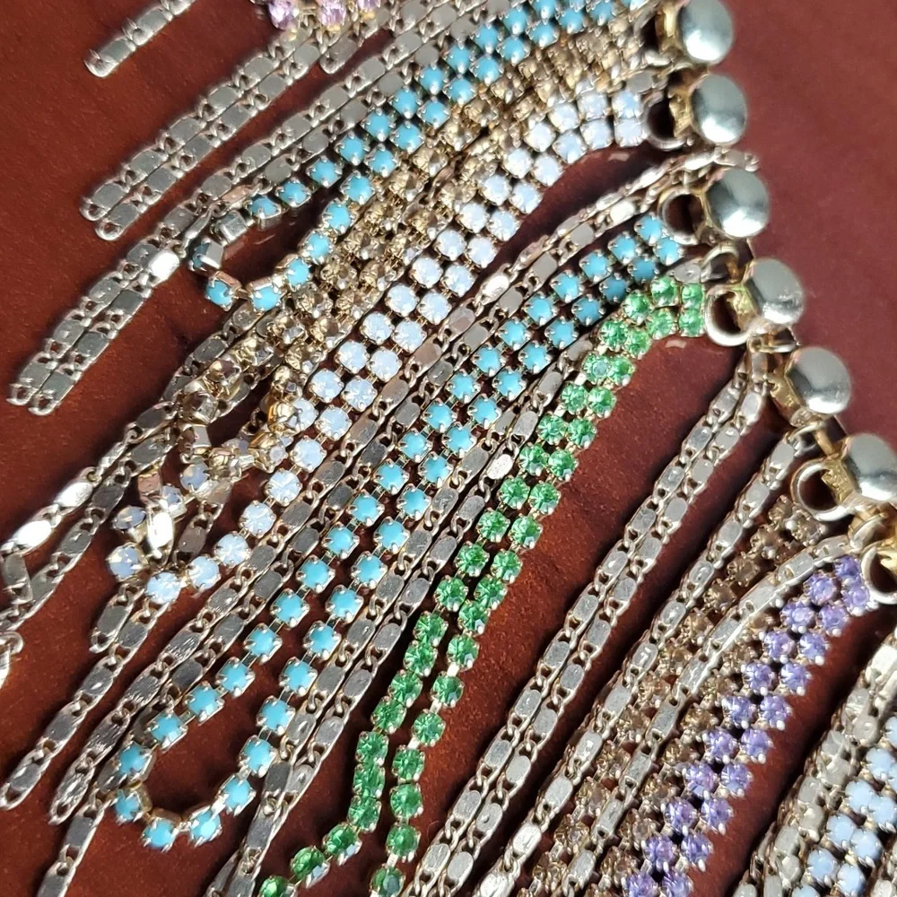 BCBG necklace and earrings set - Picture 5 of 5